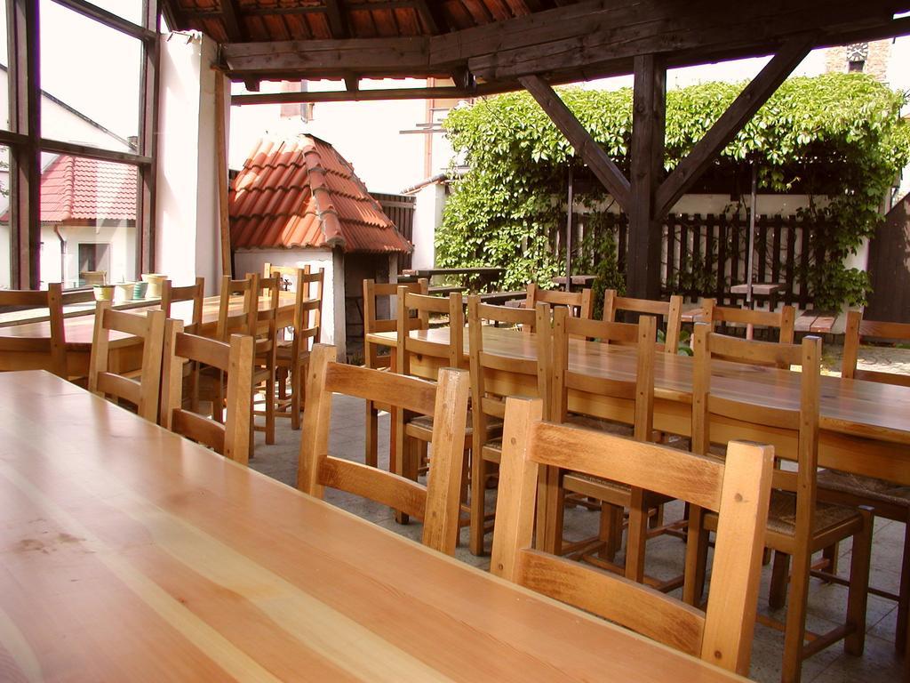 Penzion "U Kubinu" Pribyslav ภายนอก รูปภาพ