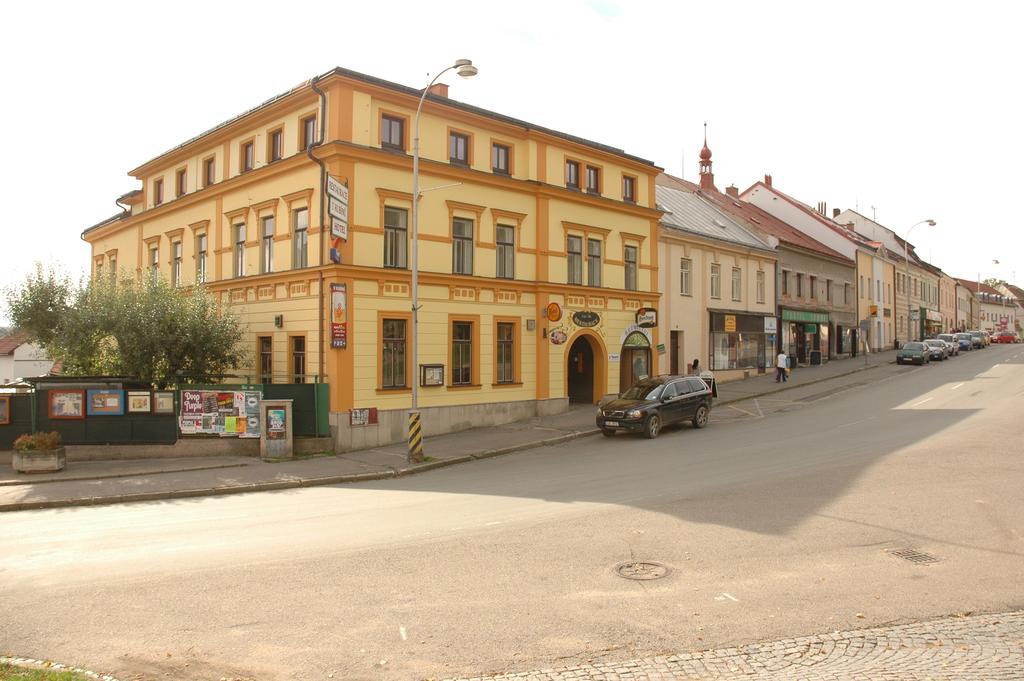 Penzion "U Kubinu" Pribyslav ภายนอก รูปภาพ